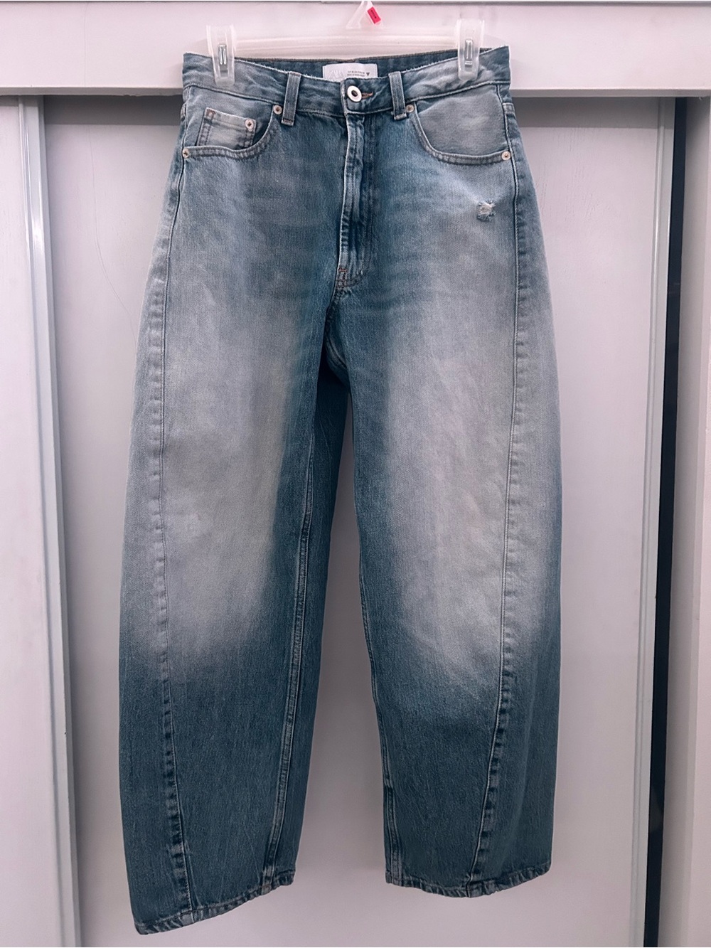 Zara Mid-Rise Baggy Barrel Jeans (Size 34/US 2)